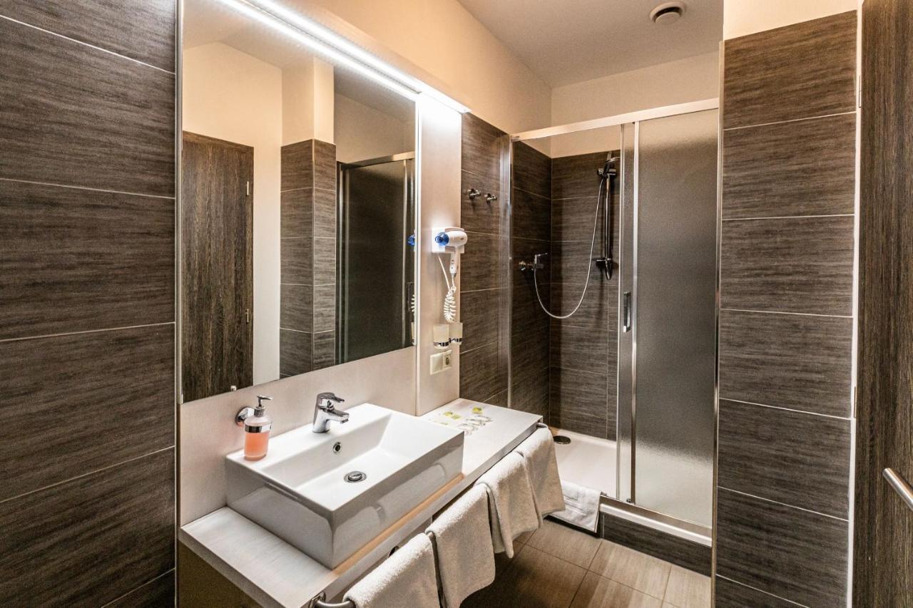 Hotel Olberg Olomucany ภายนอก รูปภาพ