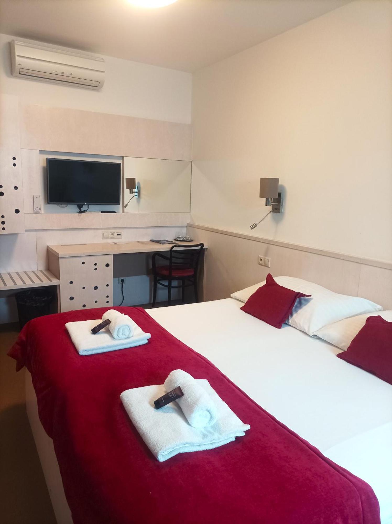 Hotel Olberg Olomucany ภายนอก รูปภาพ